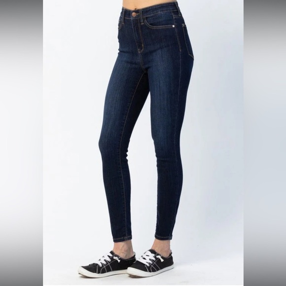 Judy Blue Honey Hi-Rise Nondistressed Dark Skinny size 3/26 82409 - Picture 2 of 5